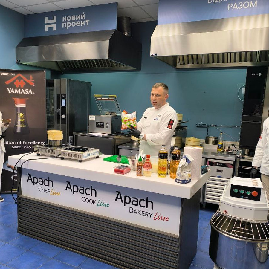 Ілля Червенко презентує нові дамплінги